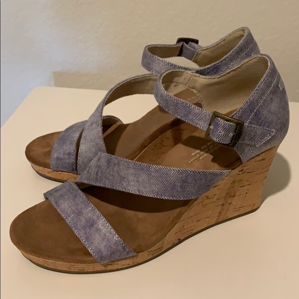 *NEW* Toms wedges size 7